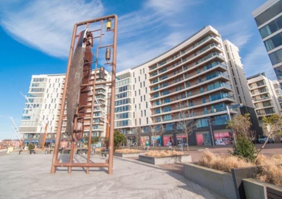 Titanic Quarter Apartment ベルファスト エクステリア 写真