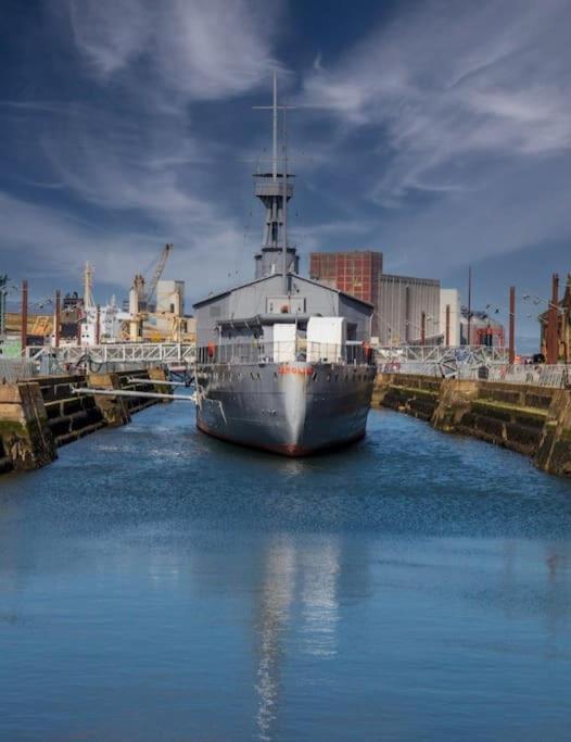 Titanic Quarter Apartment ベルファスト エクステリア 写真
