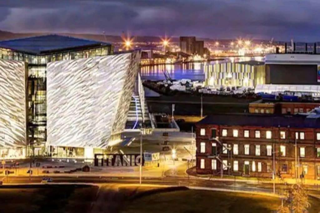 Titanic Quarter Apartment ベルファスト エクステリア 写真
