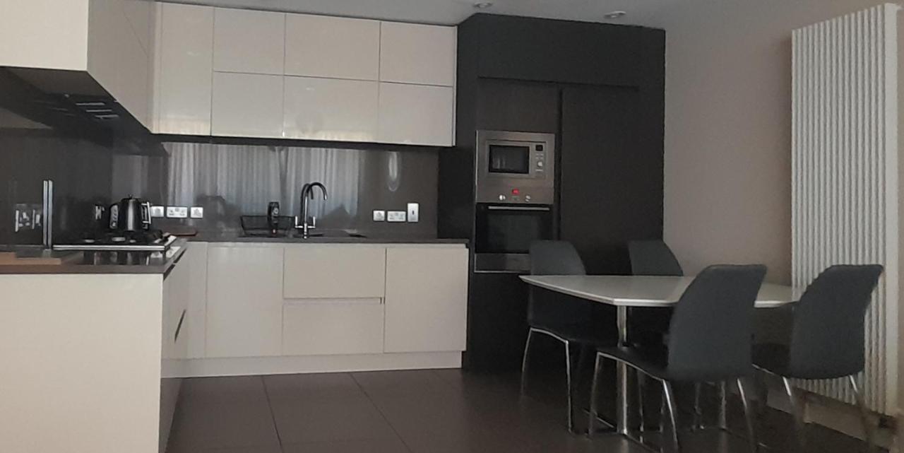 Titanic Quarter Apartment ベルファスト エクステリア 写真